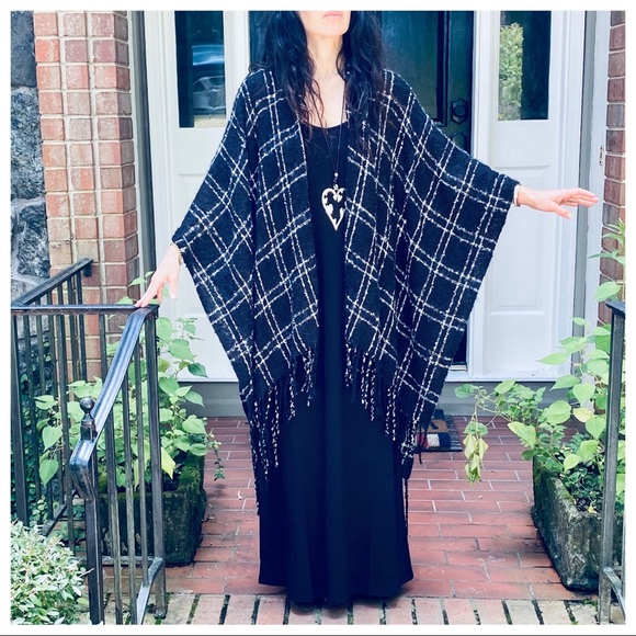 ShopEvelynne Sweaters - FABULOUS BOHO OVERSIZED STRIPED OVERSIZED PONCHO